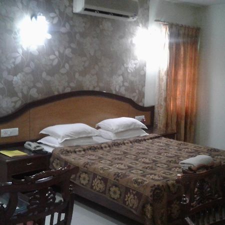 Celebration Hotel And Resort Rewa 외부 사진