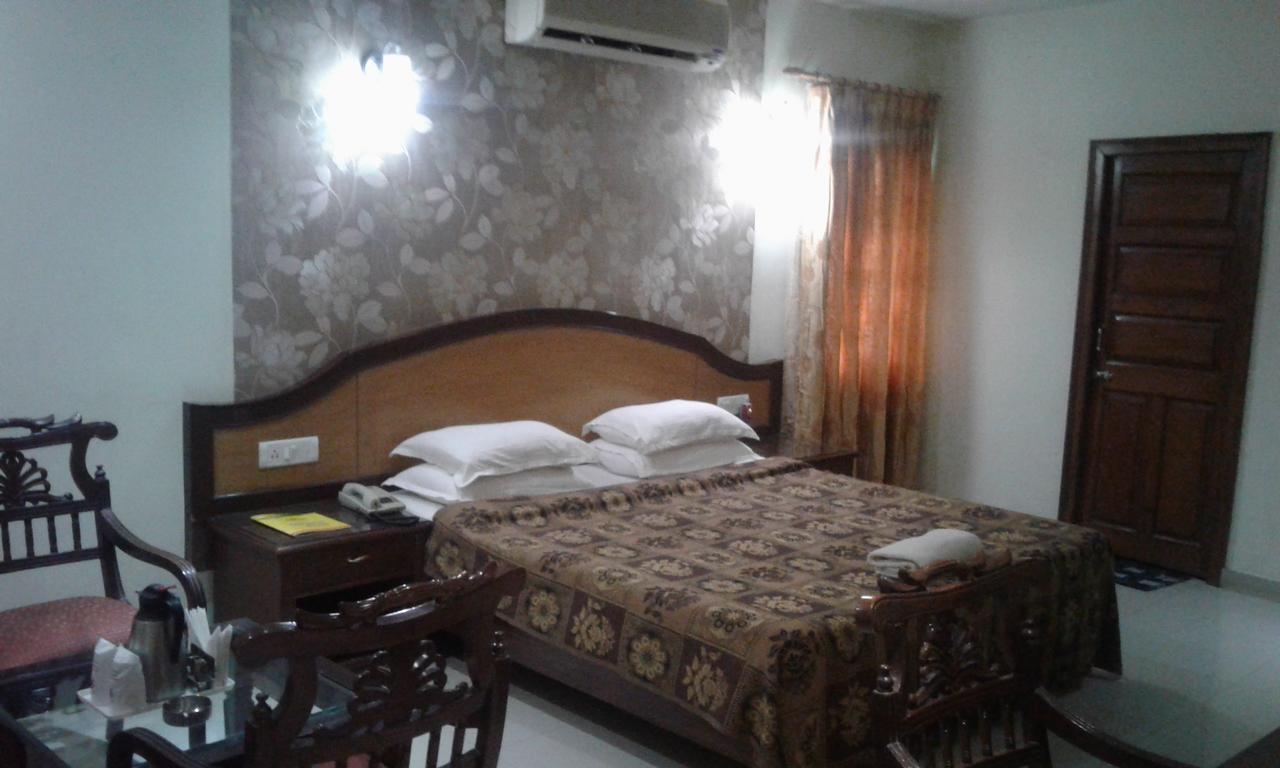 Celebration Hotel And Resort Rewa 외부 사진