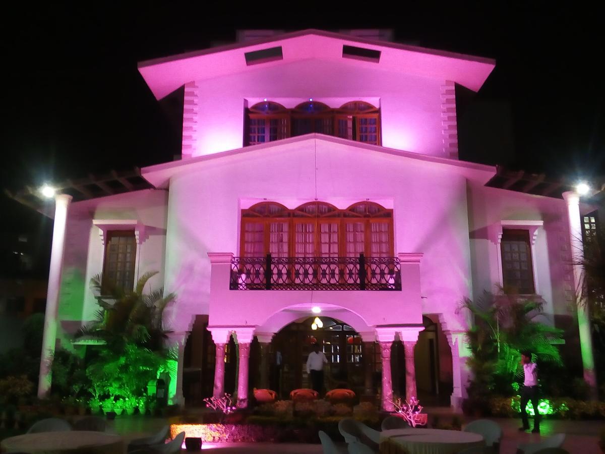 Celebration Hotel And Resort Rewa 외부 사진