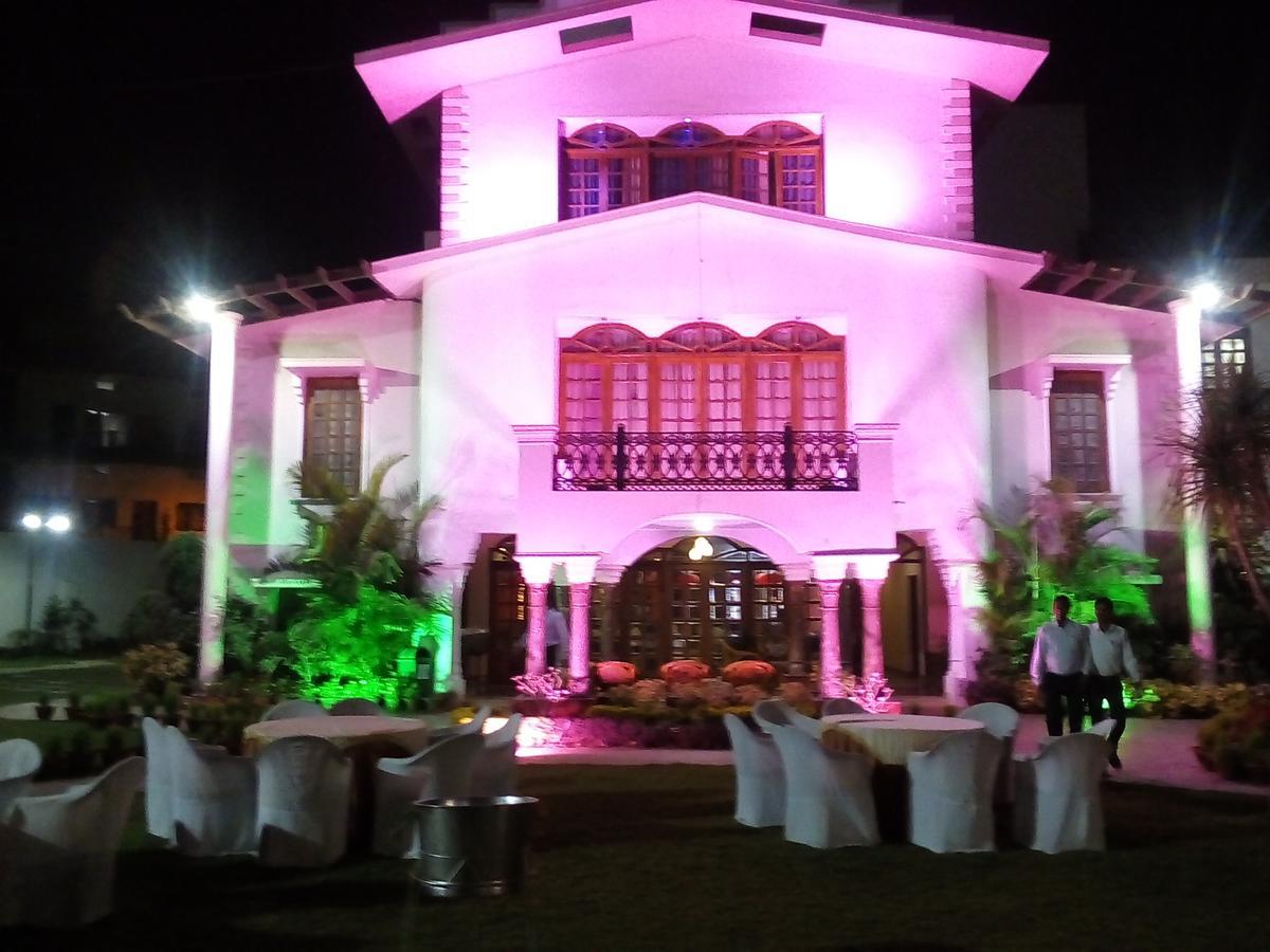 Celebration Hotel And Resort Rewa 외부 사진